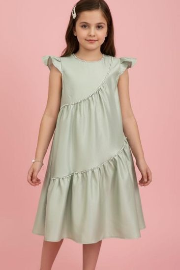 صورة فستان اخظر فاتح لؤلؤي مائل رقي التصميم